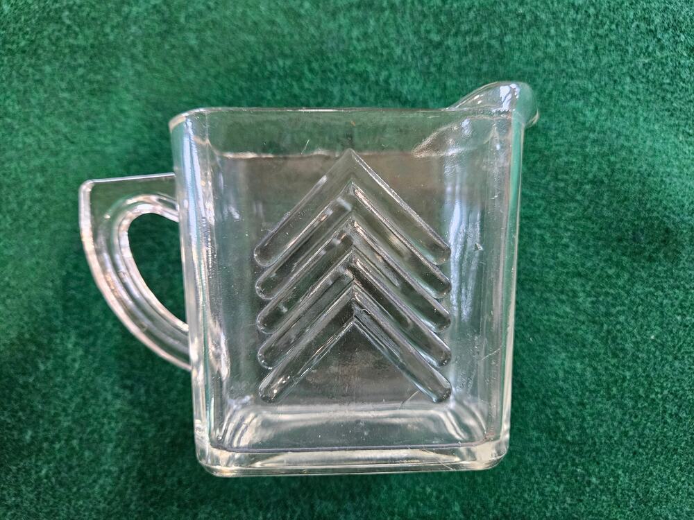 Antique 1930s Art Deco Chevron Pattern Hazel Atlas